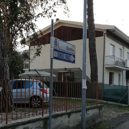 La Dama Room&breakfast 3*