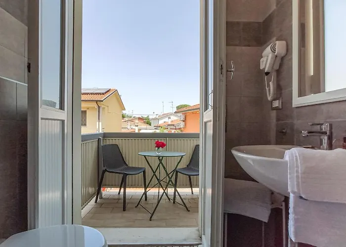 La Dama Room&breakfast Alojamento de Acomodação e Pequeno-almoço Russi