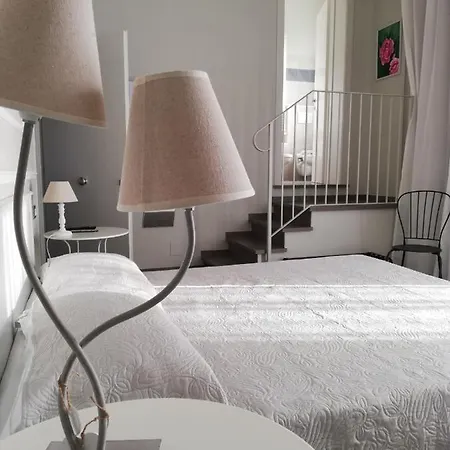 ベッド・アンド・ブレックファスト La Dama Room&breakfast ルッシ