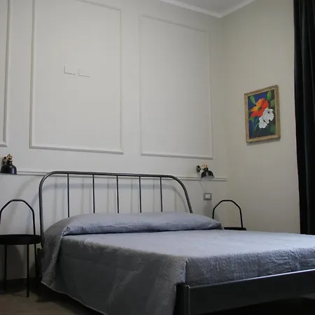 ベッド・アンド・ブレックファスト La Dama Room&breakfast 3*