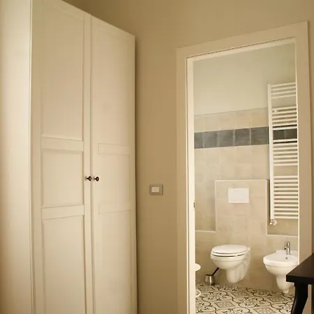 La Dama Room&breakfast ベッド・アンド・ブレックファスト ルッシ