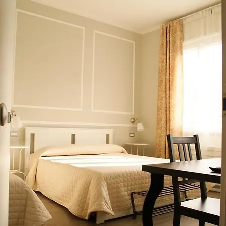 住宿加早餐酒店 La Dama Room&breakfast 3*