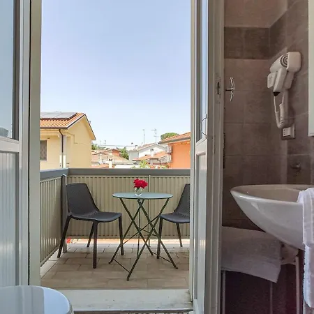 La Dama Room&breakfast ベッド・アンド・ブレックファスト ルッシ